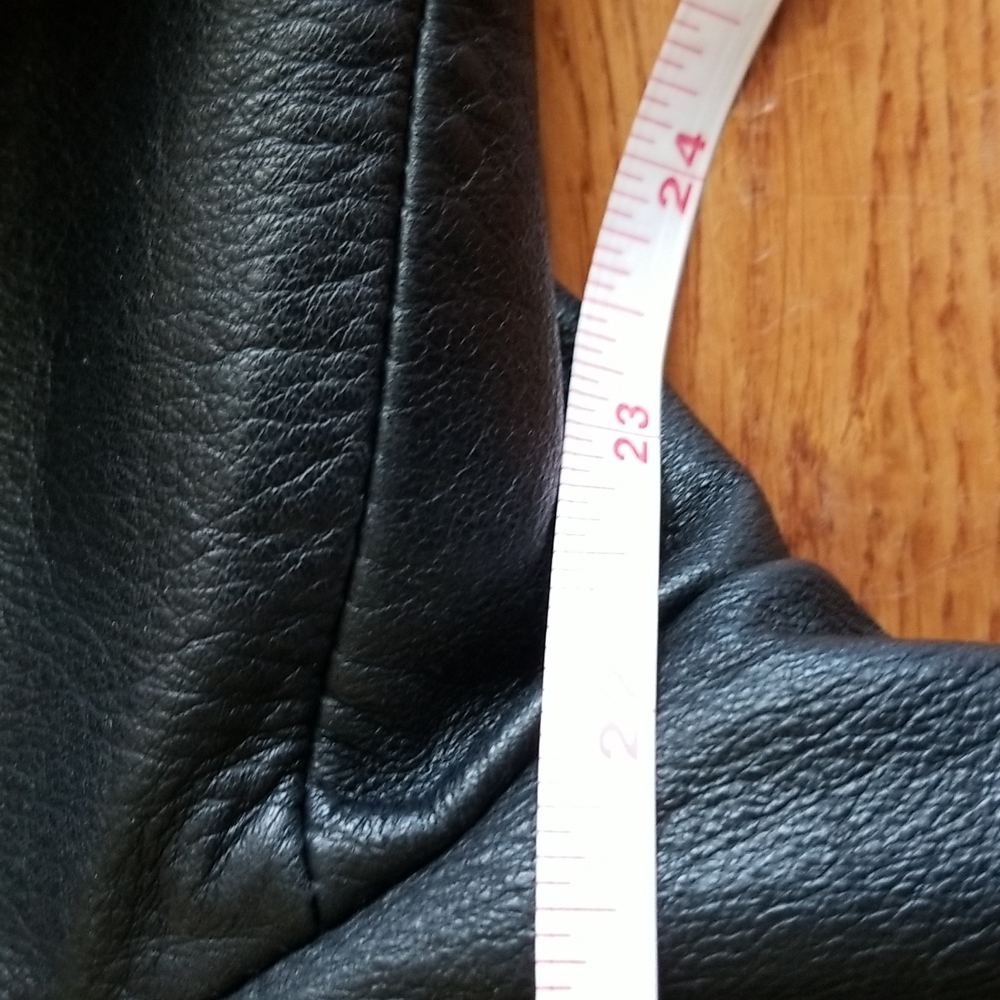 Leather jacket - Picture 9 of 10